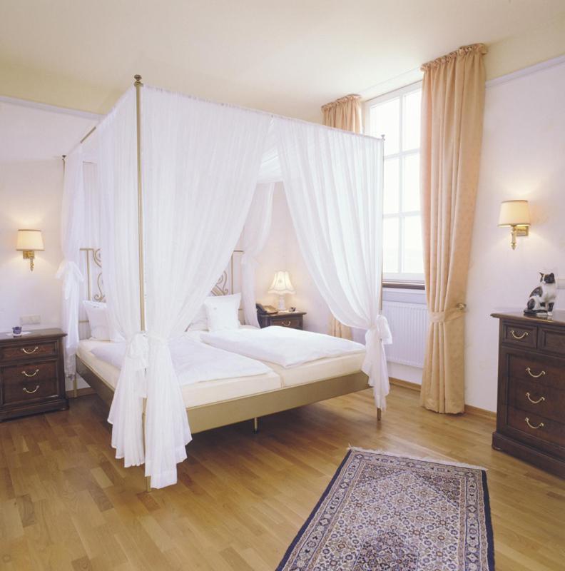 Schlosshotel Kurfuerstliches Amtshaus Dauner Burg Dış mekan fotoğraf
