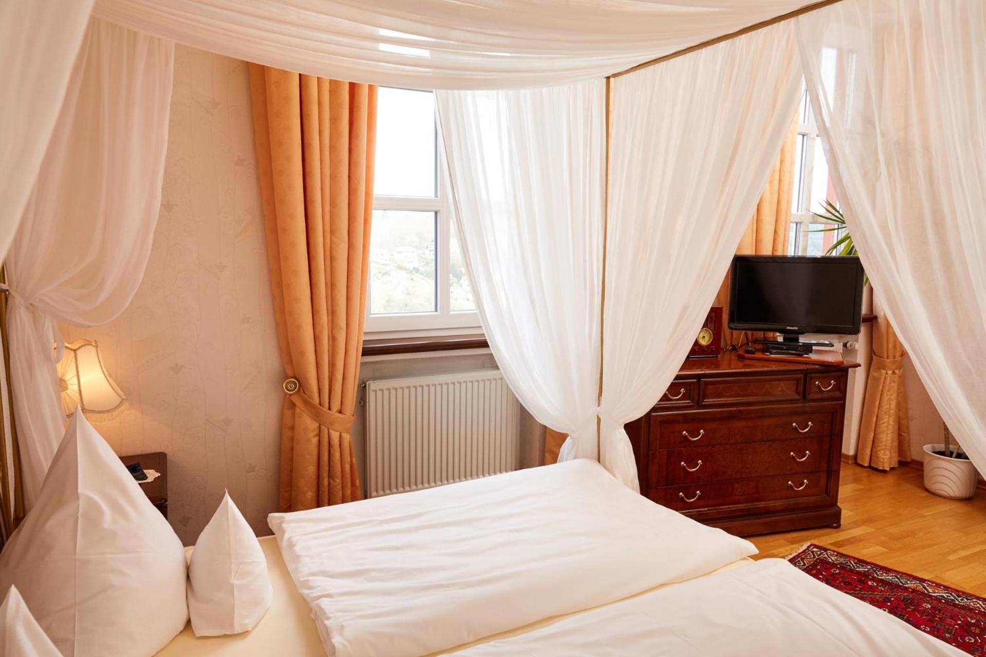 Schlosshotel Kurfuerstliches Amtshaus Dauner Burg Dış mekan fotoğraf