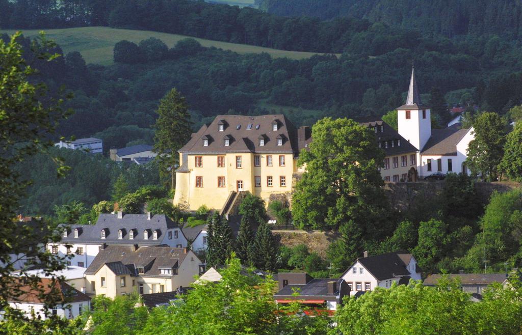 Schlosshotel Kurfuerstliches Amtshaus Dauner Burg Dış mekan fotoğraf